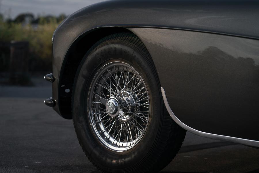 Колеса Alfa Romeo 6C 2500 SS Coupe (915.831) 1949 года  (фото 15 из 20)